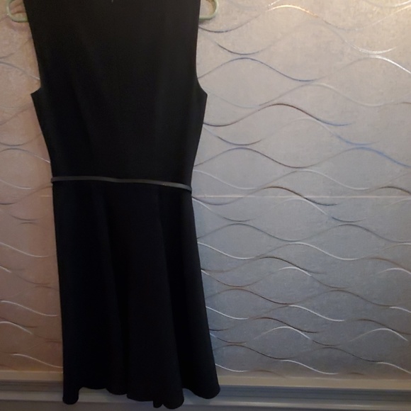 Dress - Picture 4 of 6